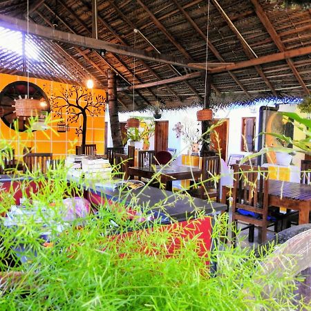 Cresent Bay Beach Hotel Vịnh Arugam Ngoại thất bức ảnh