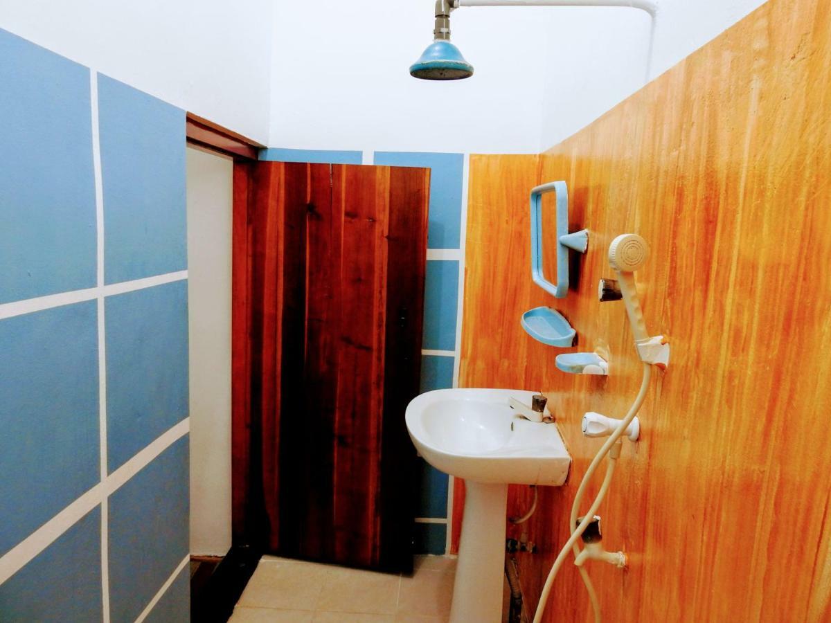Cresent Bay Beach Hotel Vịnh Arugam Ngoại thất bức ảnh