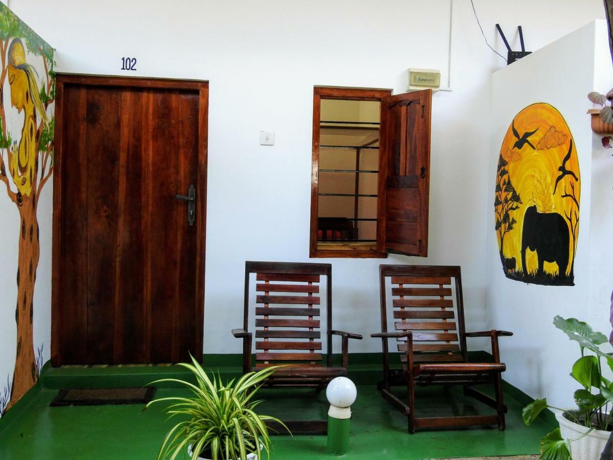 Cresent Bay Beach Hotel Vịnh Arugam Ngoại thất bức ảnh